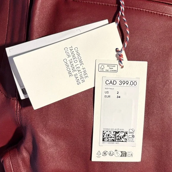 Perfect Moment H&M NWT
Burgundy boot-cut genuine leather pants - Picture 13 of 14